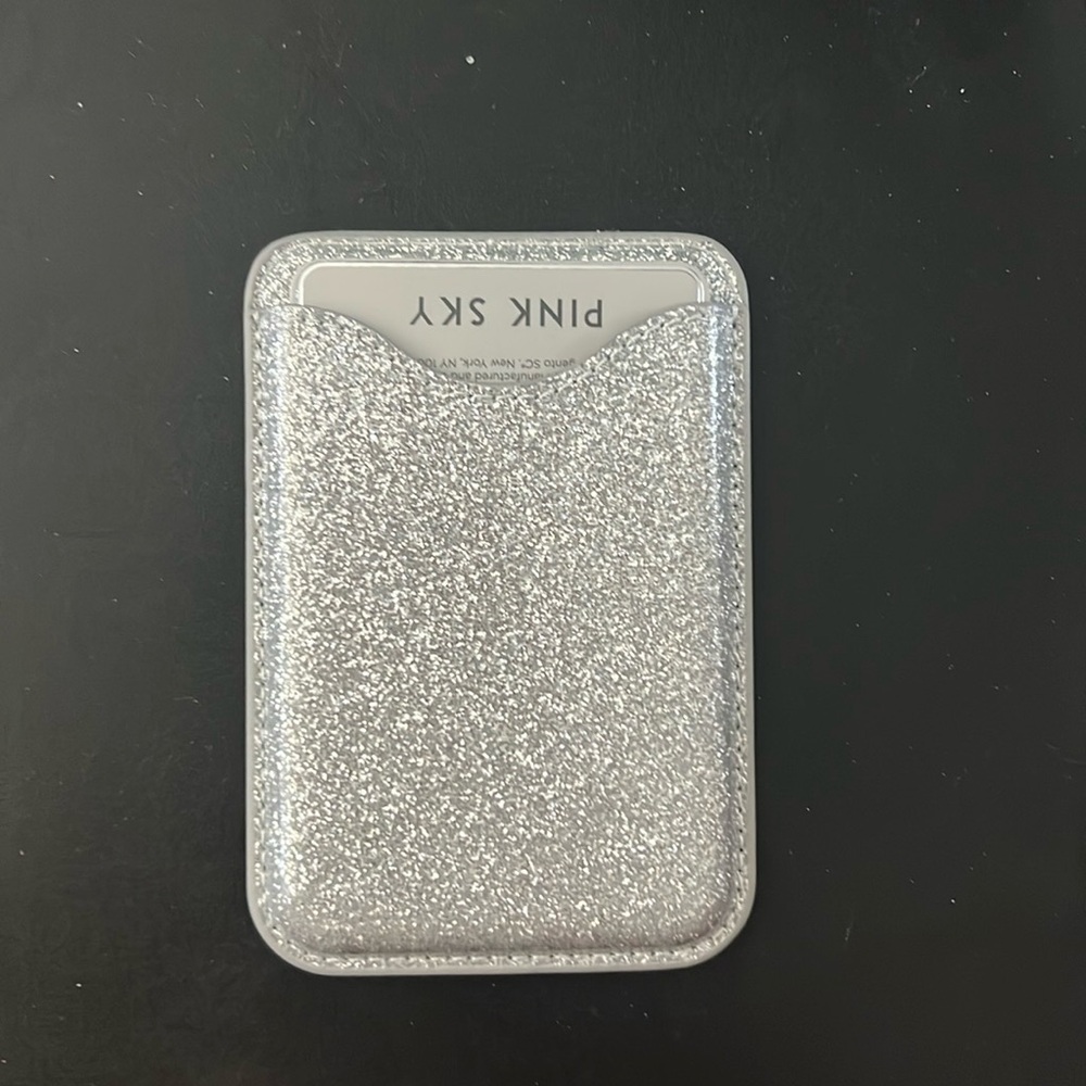 Magnetic Card Holder with MagSafe